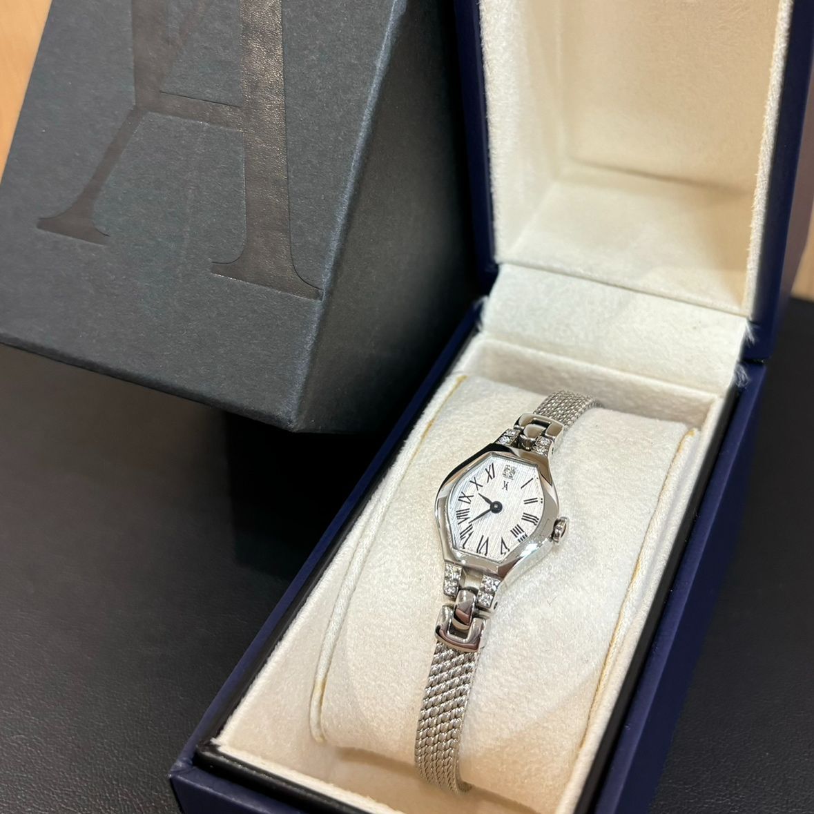 時計ステンレスメッシュバンド（ATAQ0053SSSW）｜時計｜ヴァンドーム青山（Vendome Aoyama）【ジュエリー公式通販】