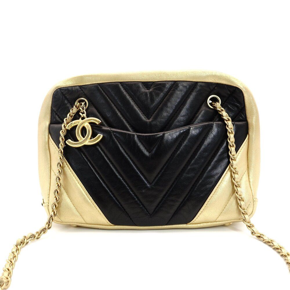 シャネル CHANEL シェブロン Vステッチ チェーン ショルダーバッグ ブラック×ゴールド レザー クロスボディ 7-9-592