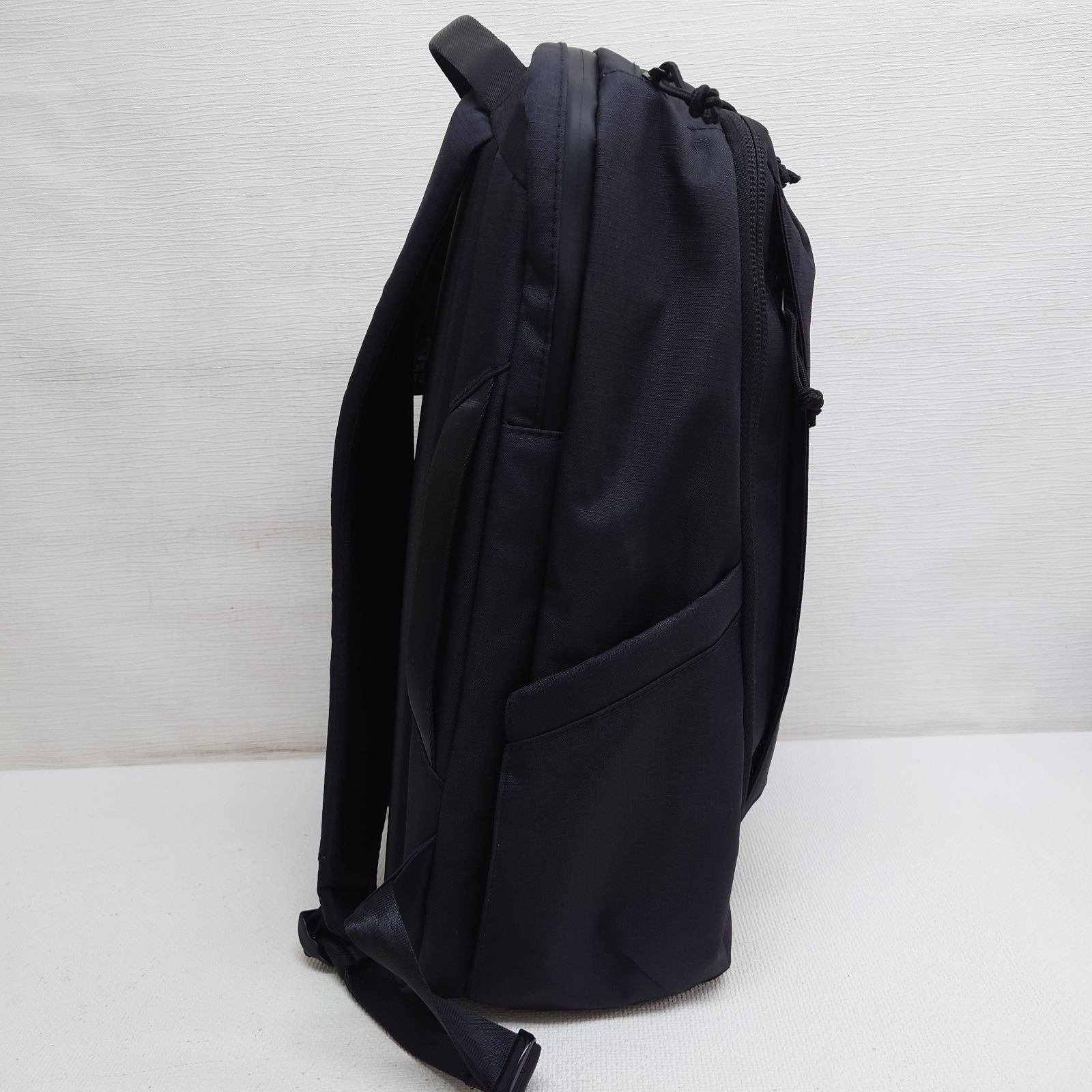 M0502I1 未使用☆ELECOM エレコム MNL CITY PACK 15.6inch 21L