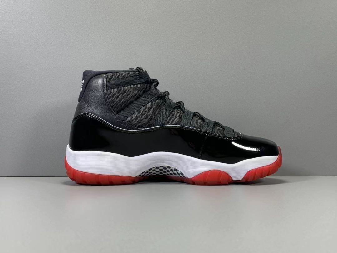 NIKE AIR JORDAN 11 RETRO 