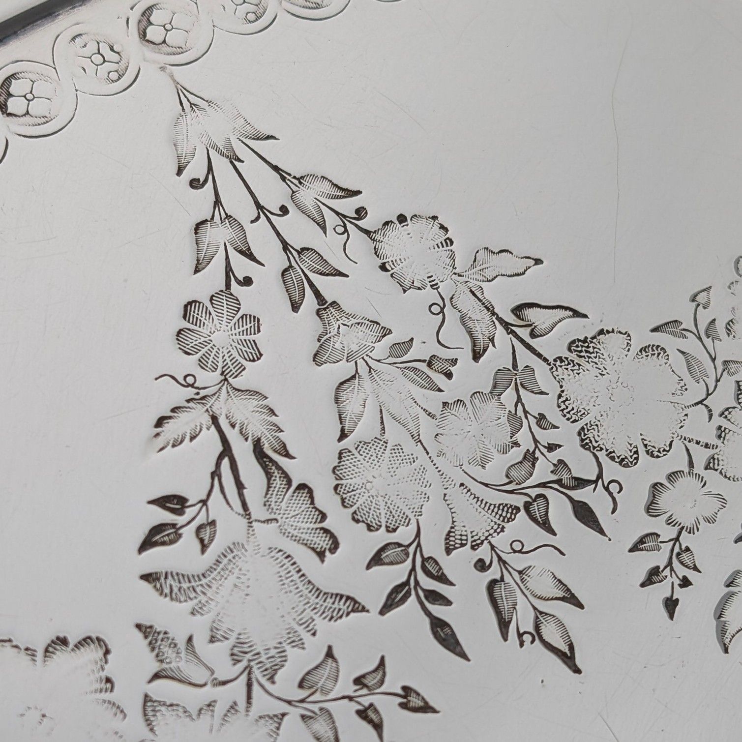 英国アンティーク シルバープレート製 丸型トレイ 直径30cm WCG