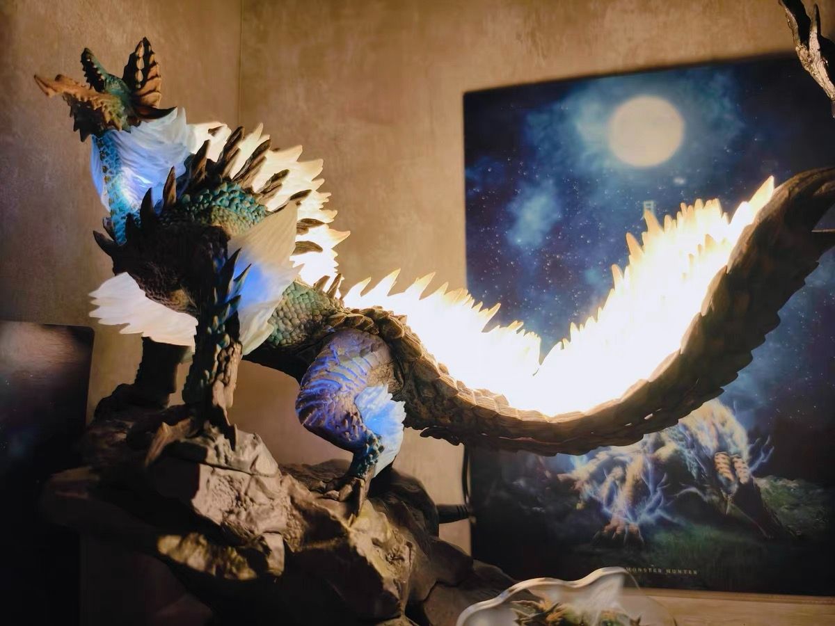 モンスターハンター LEDフィギュア ジンオウガ Amazon.co.jp: モンスターハンター カプコン 雷狼竜 ジンオウガ