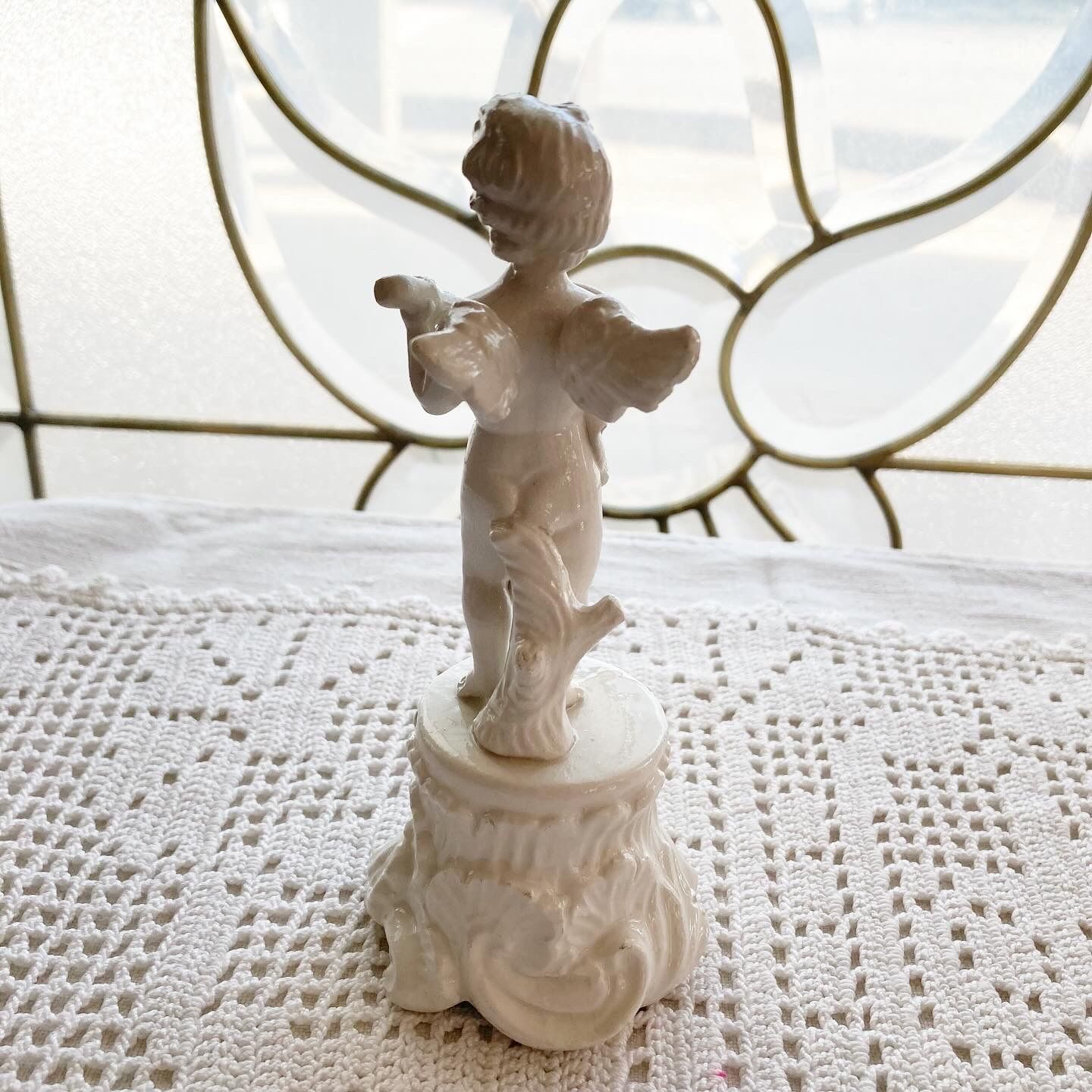 アンティーク天使の人形 フランス直輸入】天使の愛らしい表情と繊細なディテールが魅力 陶器の