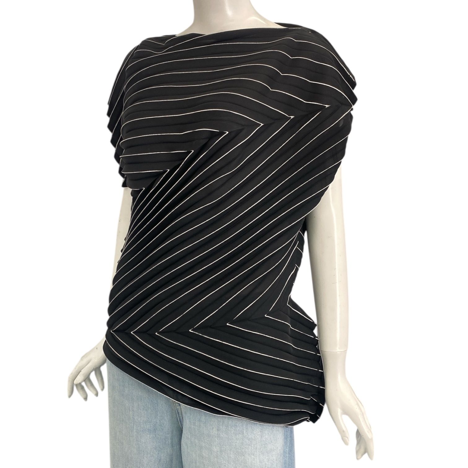 新品同様 ISSEY MIYAKE イッセイミヤケ PLEATS PLEASE プリーツ