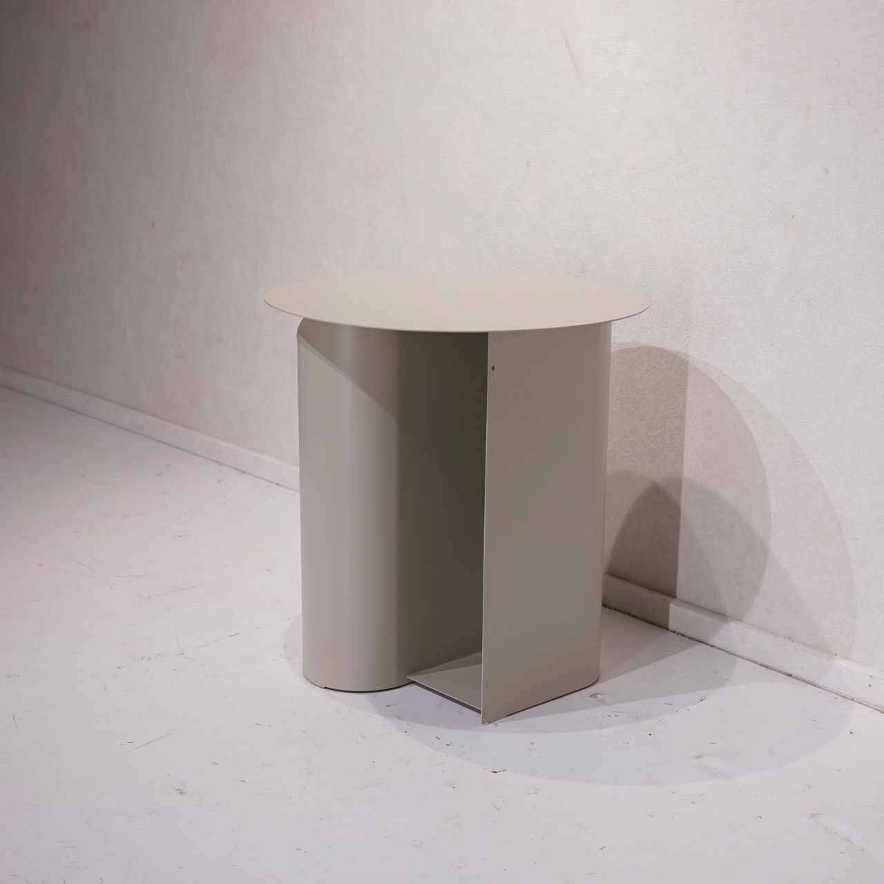 Bello select 輸入品 サイドテーブル コーヒーテーブル メタル デザインテーブル 円形 テーブル 北欧 モダン ホテルライク