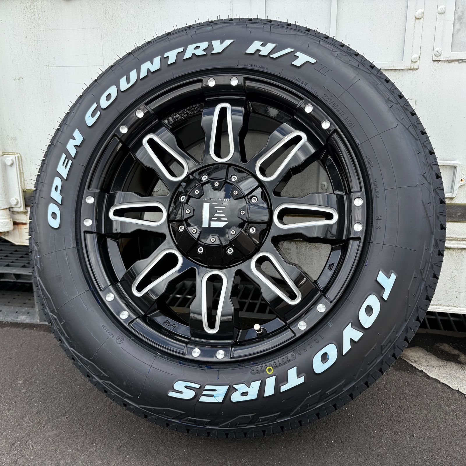 新品4本セット】デリカD5 RAV4 タイヤホイールセット TOYO オープン