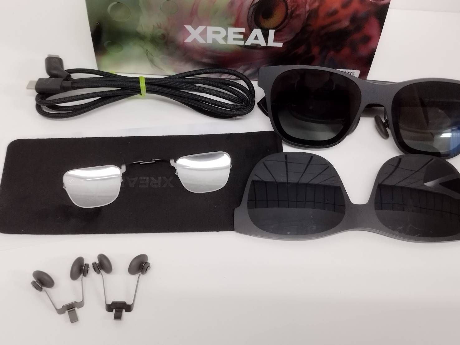 良品】XREAL air2 pro X1003/スマートグラス/専用 XREAL Beam