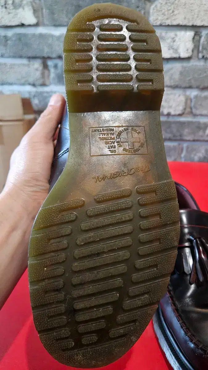UK6 250