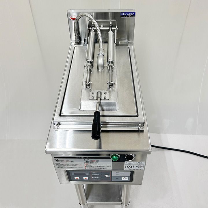 中古 マルゼン 電気自動餃子焼器 架台付き MAZE-4 2023年製 中古 厨房 