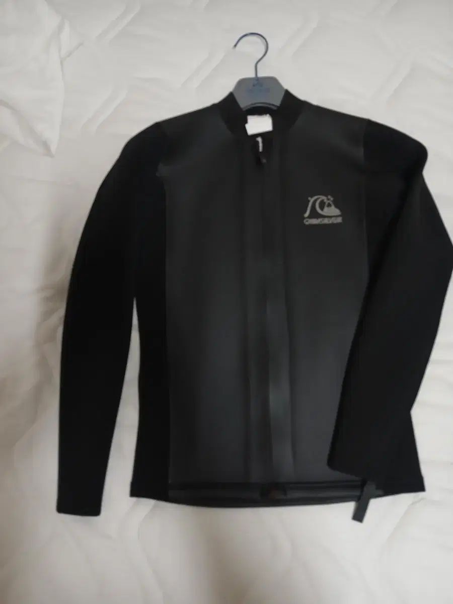 QUIKSILVER クイックシルバー ウェットスーツ ジャケット ● 男性 S ― 1 会議用