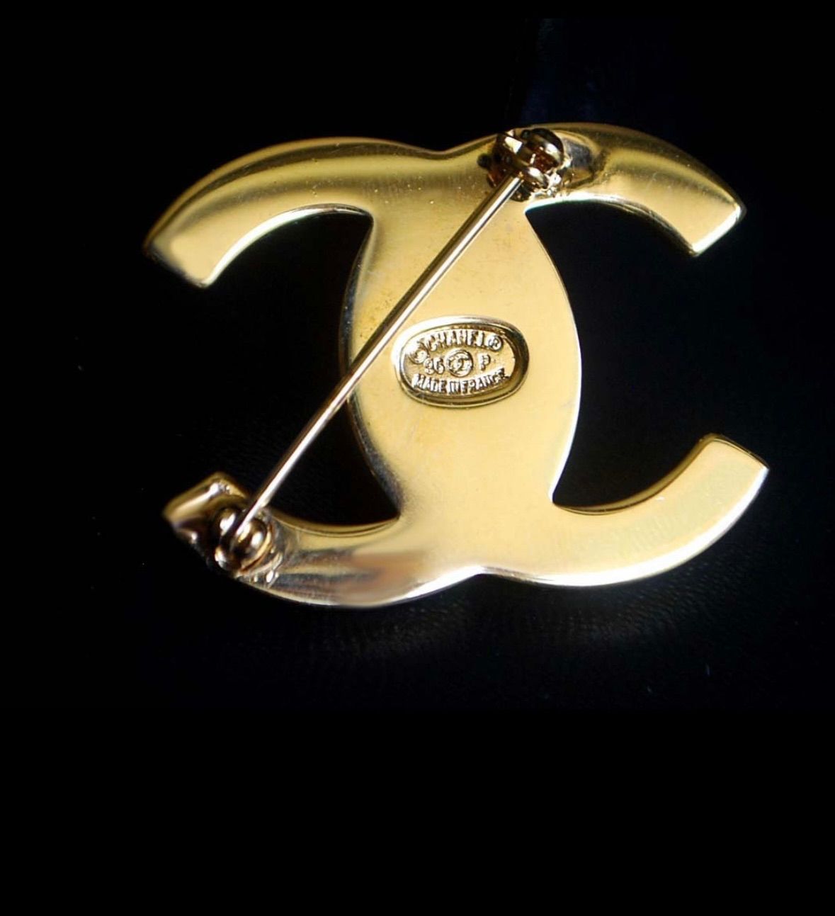 CHANEL シャネル ココマーク モチーフ ターンロック ブローチピン 楽天市場】シャネル CHANEL ブローチ ターンロック ココマーク