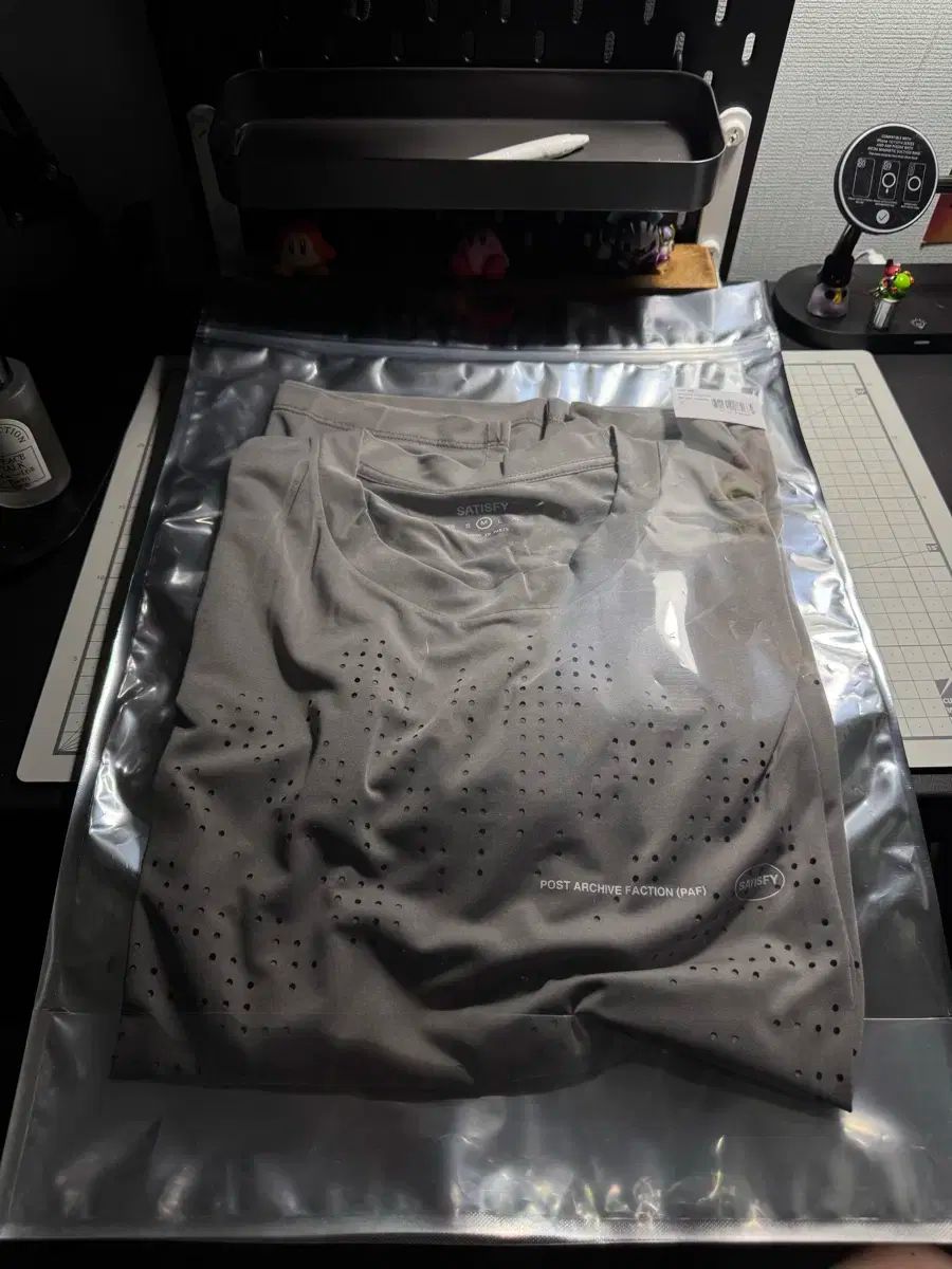 Satisfy x Paf auralite long T ー shirt grey