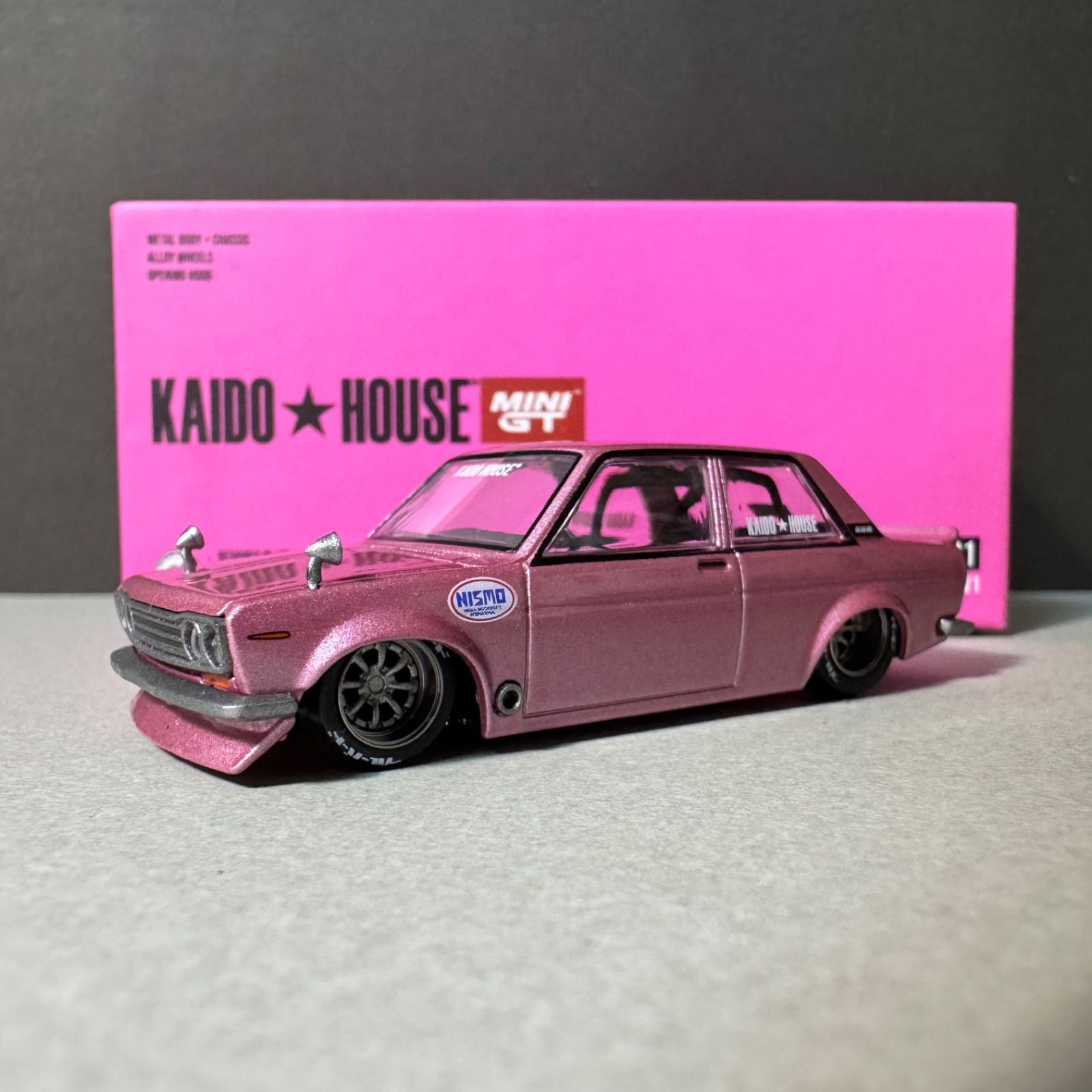 ミニGT 1/64 KAIDO・HOUSE 街道ハウス ダットサン 510 3台セット