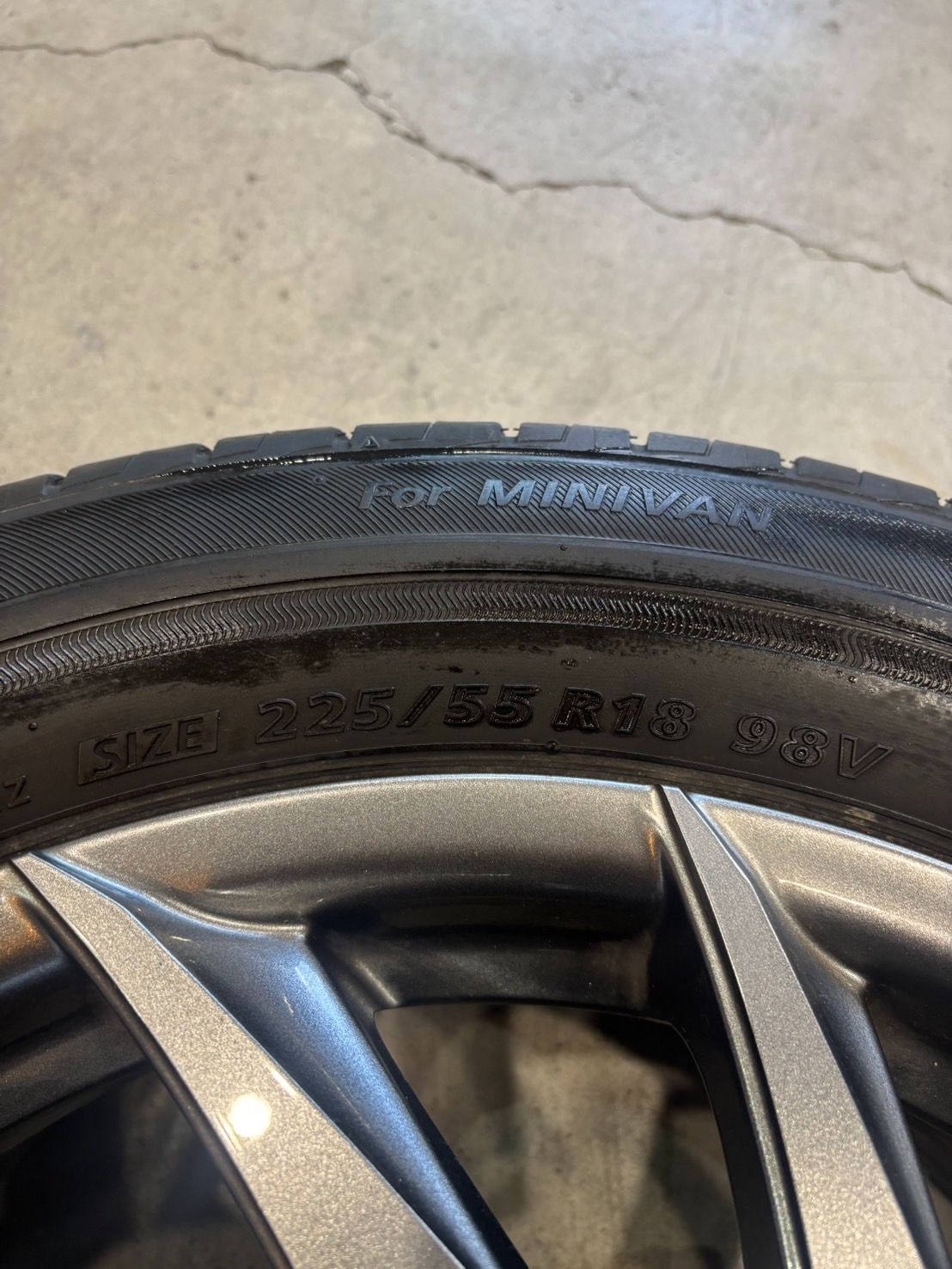 社外18インチアルミホイール みです❗