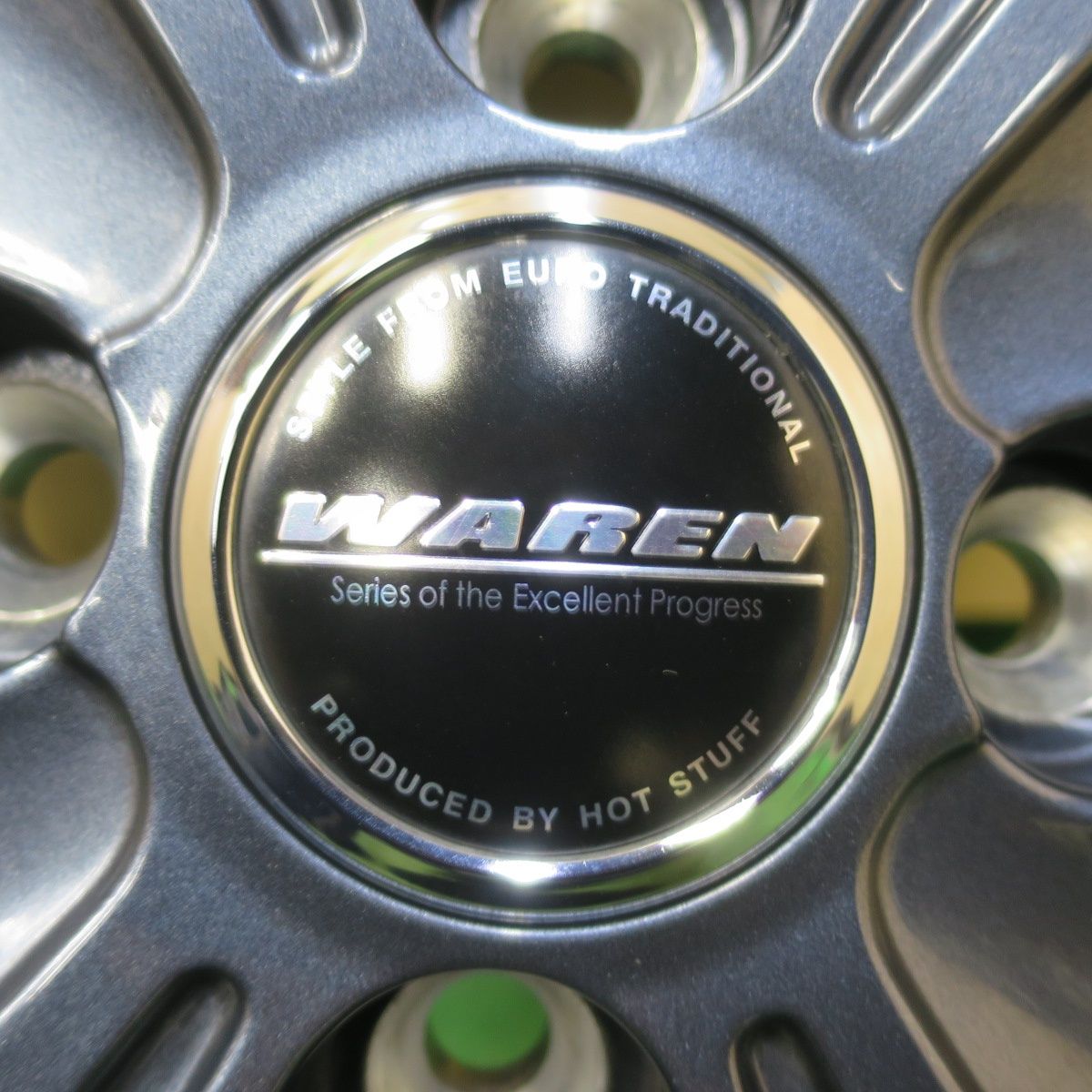 唯一無二 バリ溝 22年 キレイ 9.5分以上 スタッドレス 175|65R14 ハンコック ウインター アイセプト IZ2A WAREN W05 ヴァーレン 14インチ PCD100|4H 5101610イス 【大放出セール開催中！】