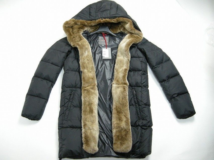 デュベティカ DUVETICA Carys ブラック　美品 サイズ50 (女性2XL-3XL相当)□新品□デュベティカ DUVETICA