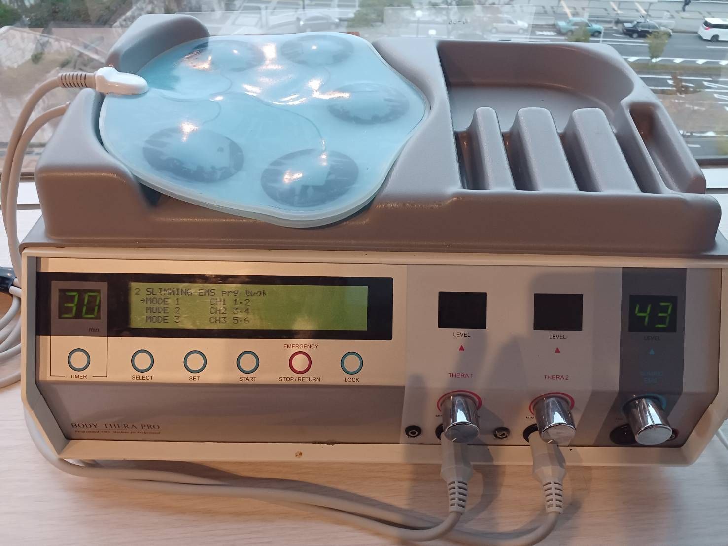 ボディーセラプロ 伊藤超短波 EMS BODY THERA PRO 筋トレ