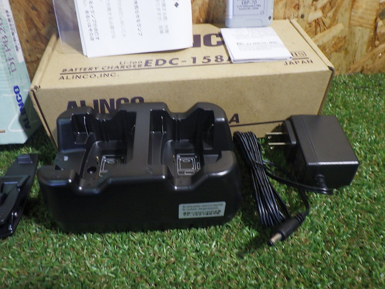 【100％品質保障!】 建設現場や工場などにも ALINCO アルインコ 特定小電力トランシーバー ブラック DJ-PB20B 品