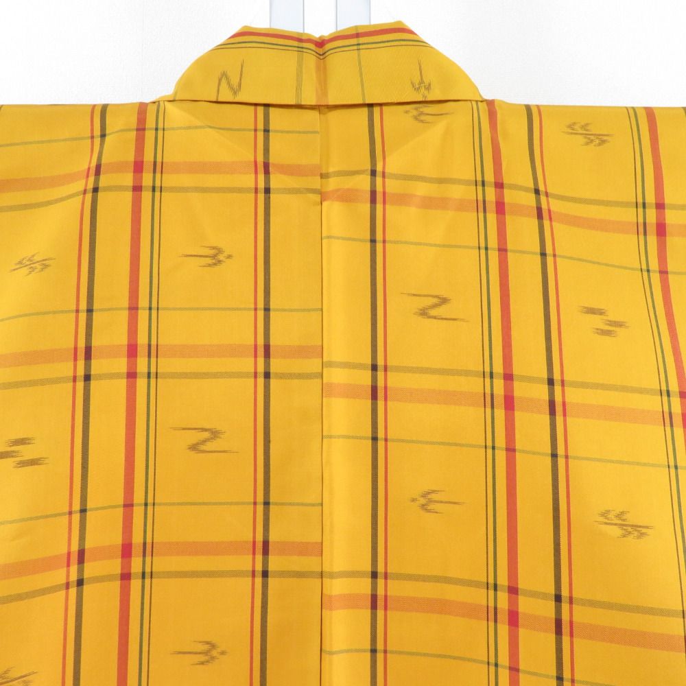 紬 着物 琉球柄 燕絣模様 辛子色 袷 バチ衿 正絹 カジュアル着物