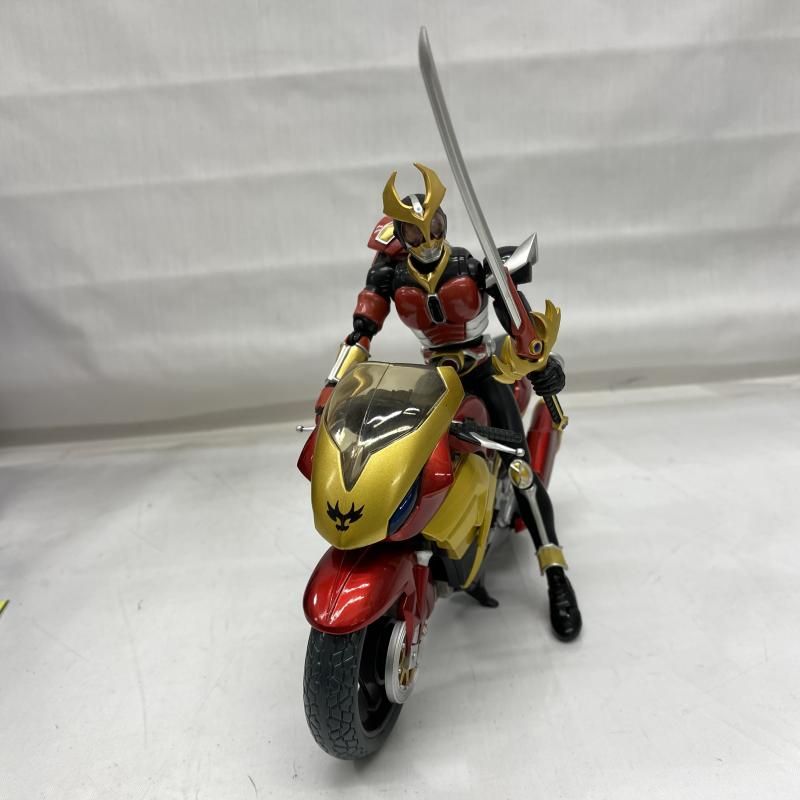 【中古】本体のみ)S.H.Figuarts 仮面ﾗｲﾀﾞｰｱｷﾞﾄ ﾌﾚｲﾑﾌｫｰﾑ＋ﾏｼﾝﾄﾙﾈｲﾀﾞｰ[22]