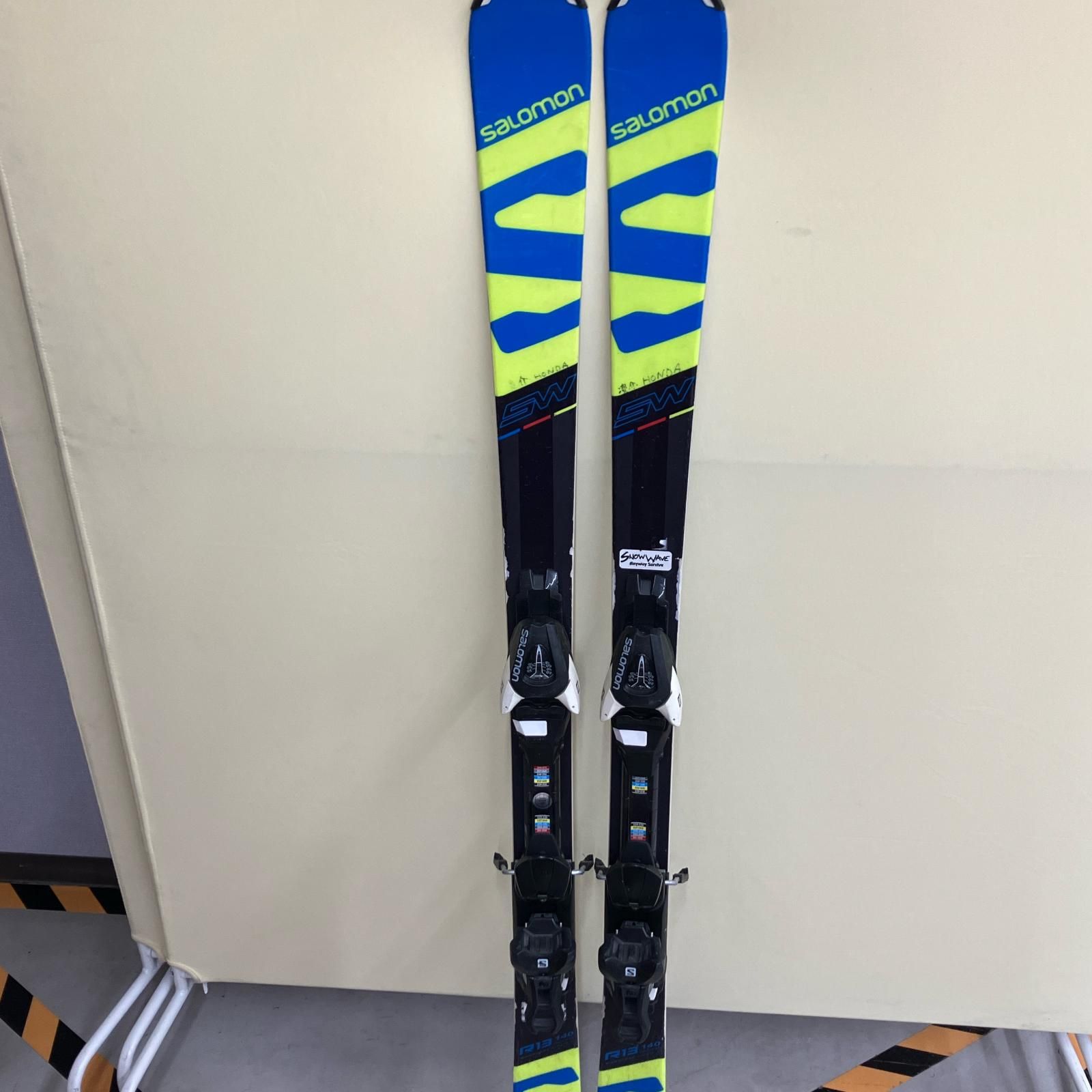 SALOMON サロモン スキー Jrスキー SALOMON 140cm ブラック×ブルー XRACE R13 ブラック×ブルー 滑走面 エッジ整備済み