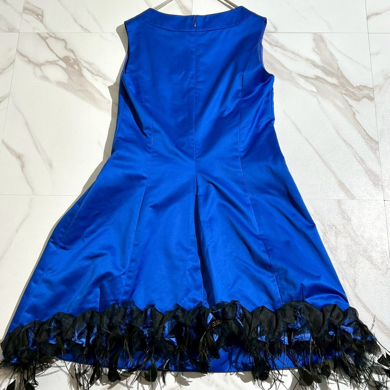 フェザーデザインドレス ノースリーブワンピース