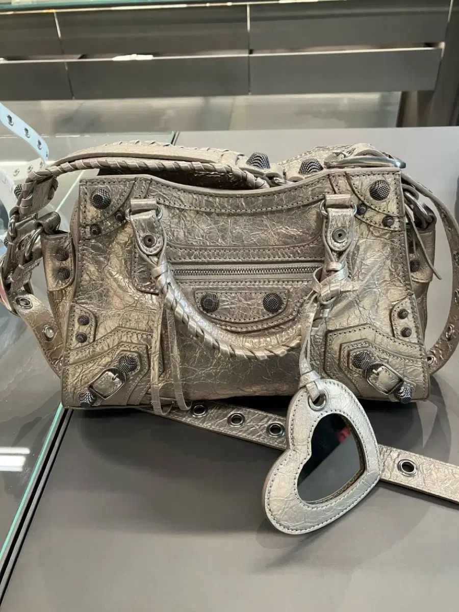 BALENCIAGA バレンシアガ ネオカゴル xs シルバー