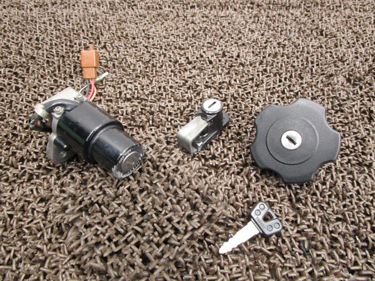 セロー225W メインキーセット ●A6965 タンクキャップ 4JG ヤマハ 1KH SEROW キャブ車