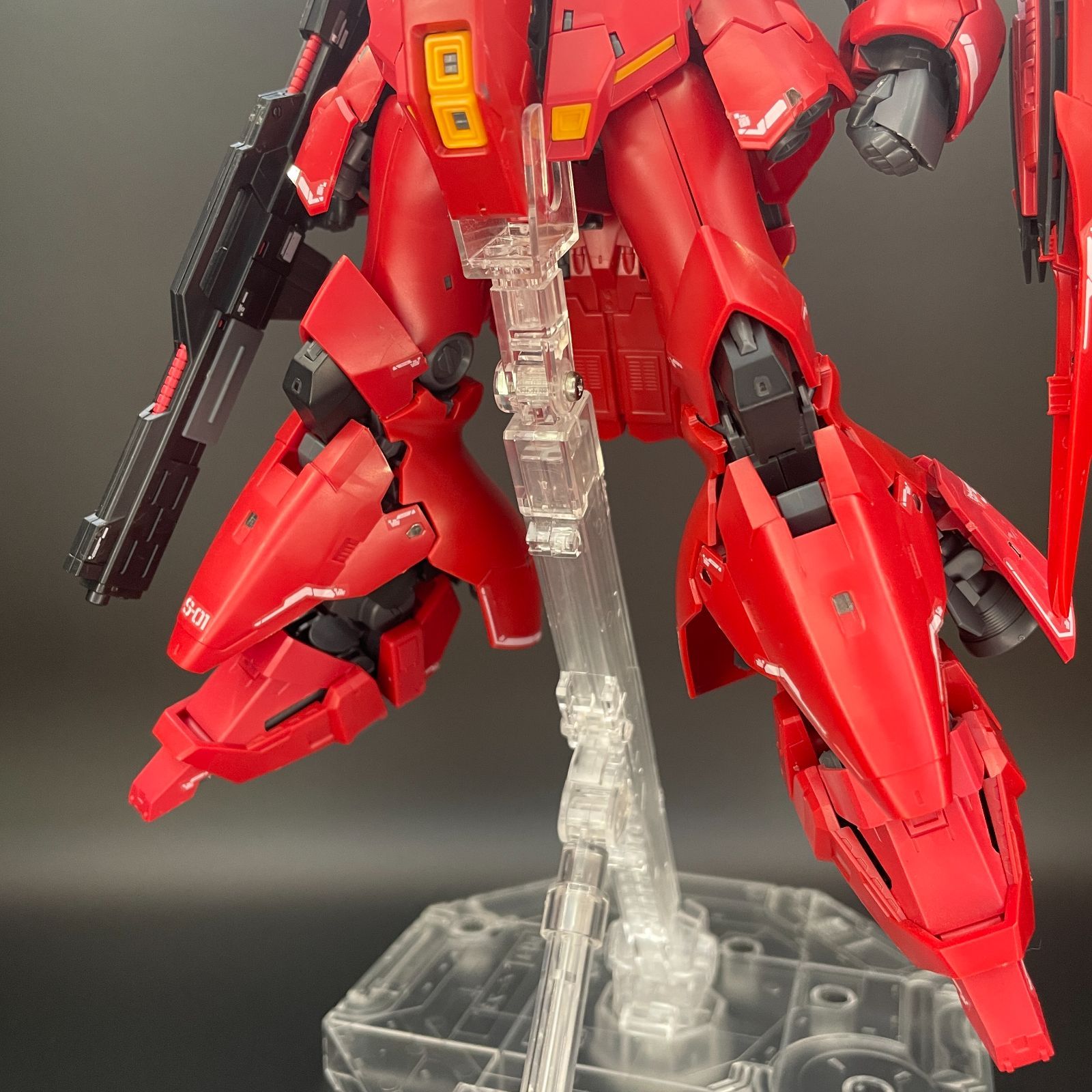 ガンプラ【中古品/破損あり】 RG 1/144 サザビー バンダイ ガンプラ【中古品/破損あり】 RG 1/144 サザビー バンダイ