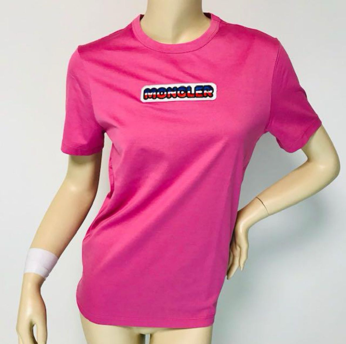 美品 MONCLER モンクレール Tシャツ ロゴ ワッペン ピンク M 極美品