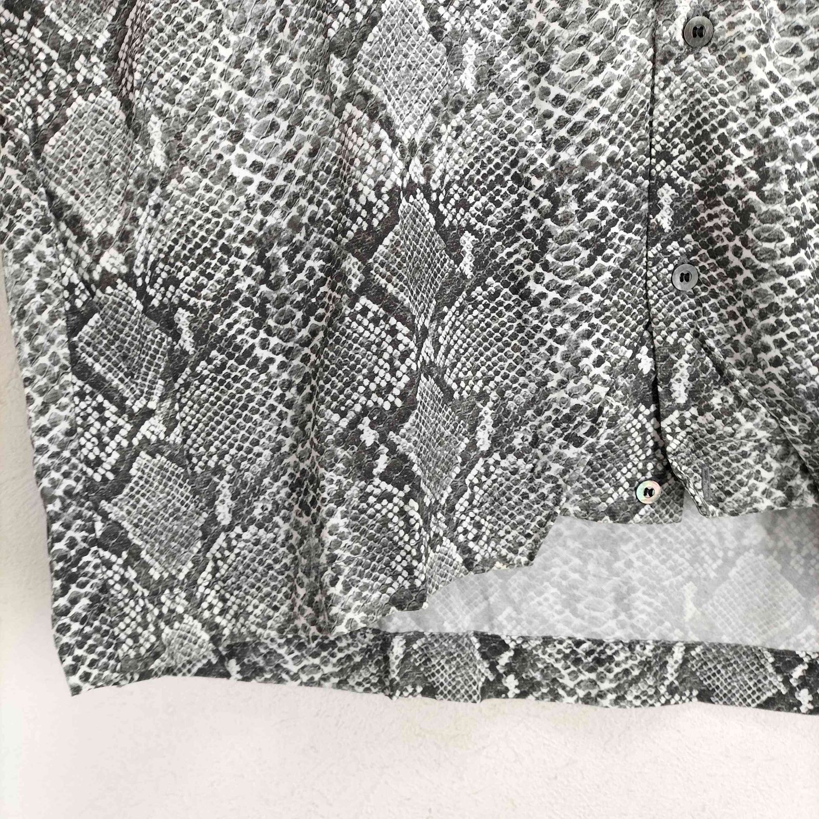 ジエダ Jieda EX.PYTHON PATTERN S/S SHIRT メンズ 2 - メルカリ