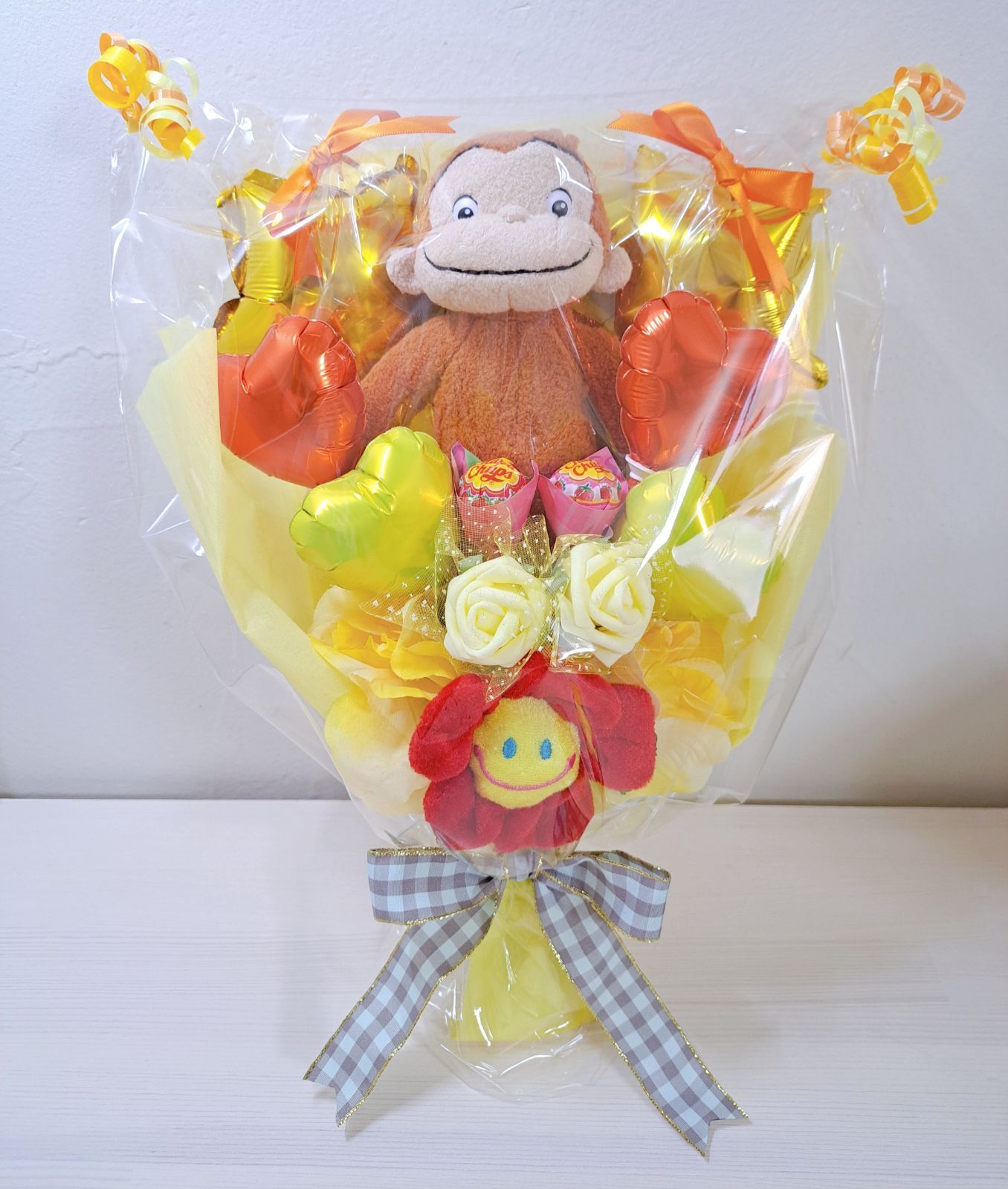 お菓子ブーケ　バルーンブーケ 花束 ギフト 誕生日 発表会 おさるのジョージ おさるのジョージ ぬいぐるみ 誕生日 1歳誕生日 ハーフ