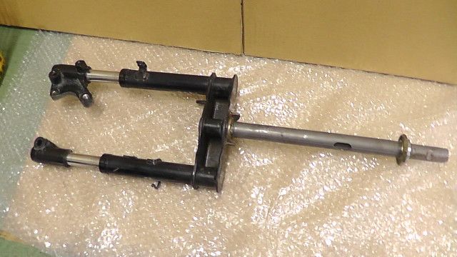 リモコンジョグ SA16J-065xxx の フロントフォーク セット 1745540987