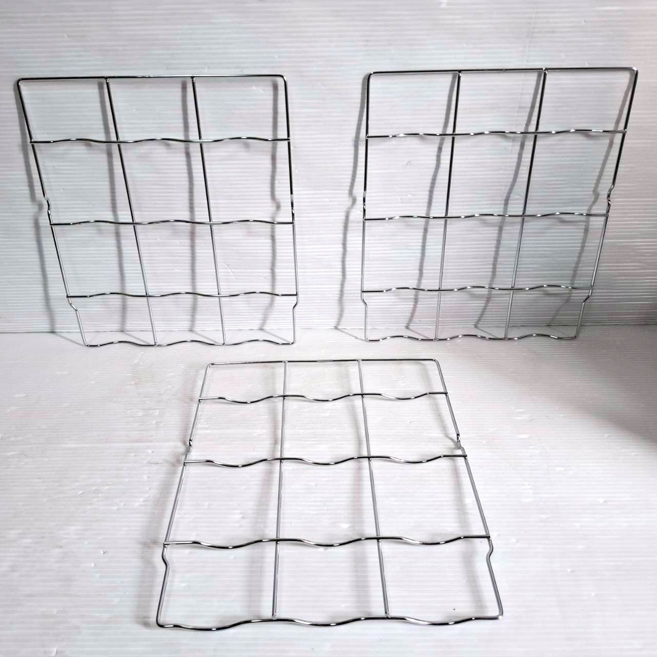 アイリスオーヤマ ペルチェ式ワインセラー 18本 50Ｌ IWC-P182A-B