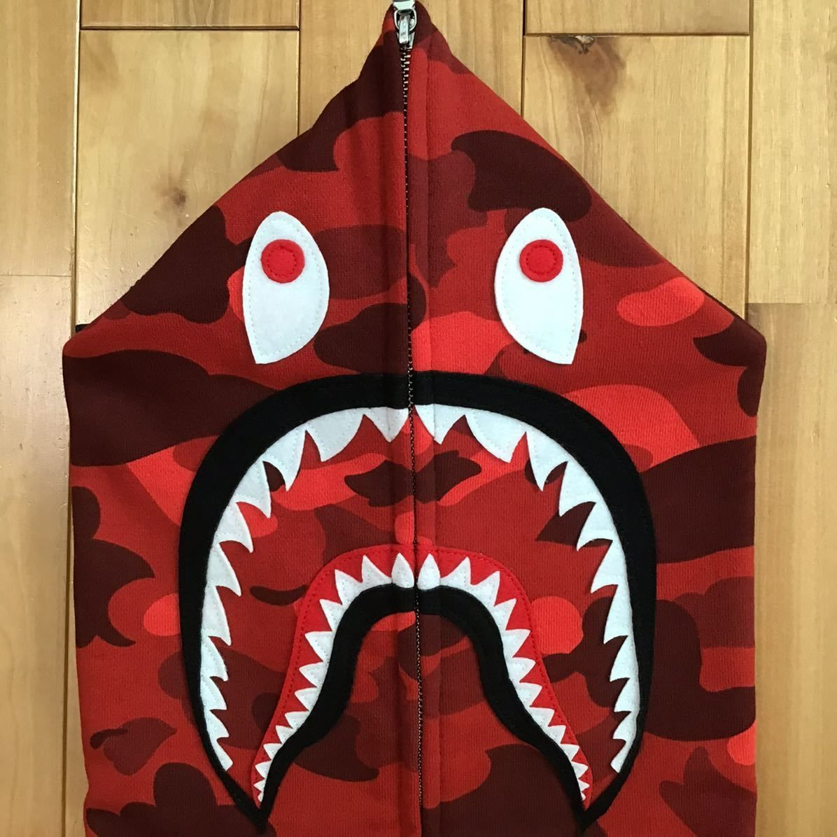 bape シャーク　パーカー　RED39ω゜