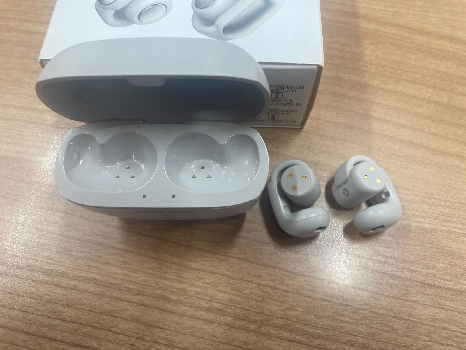 中古・右耳不良ジャンク】Bose Ultra Open Earbuds [ホワイトスモーク