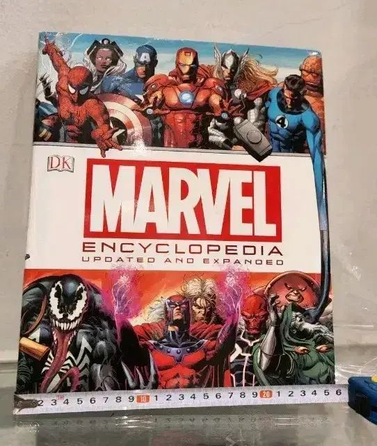 正規品 本 英語版 MARVEL マーベル バッグ百科事典 Marvel Encyclopedia