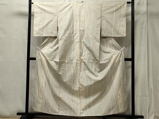 平和屋着物○本場大島紬 白大島 カタス9マルキ 吉祥草花文 正絹 逸品