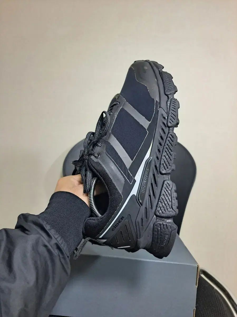 EIDER アイダー