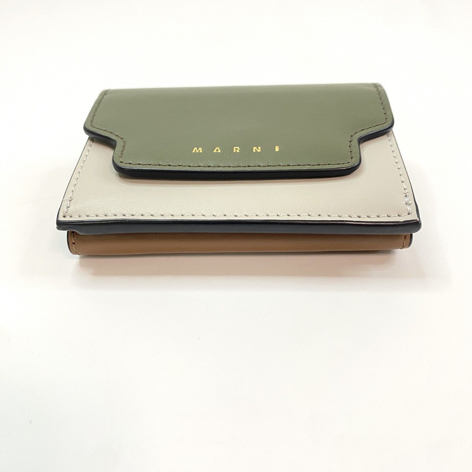 美品 マルニ MARNI レディース ミニウォレット 三つ折り財布 - メルカリ