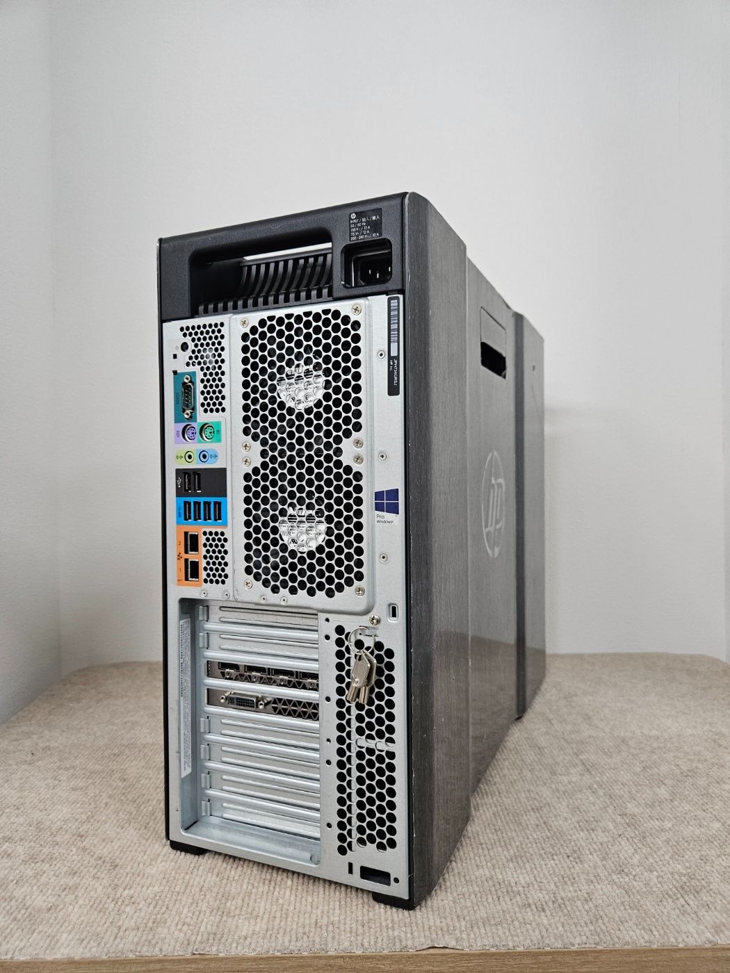 クリエイター向け HP Z840 Xeon E5-2687W V4 2CPU 36コア72スレッド