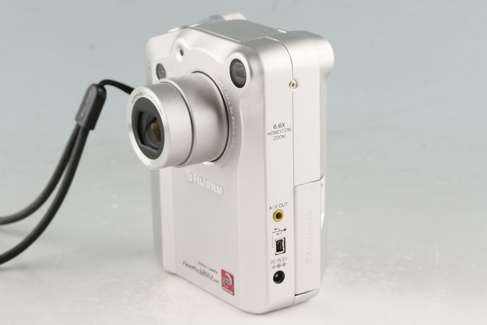 6800 Zoom