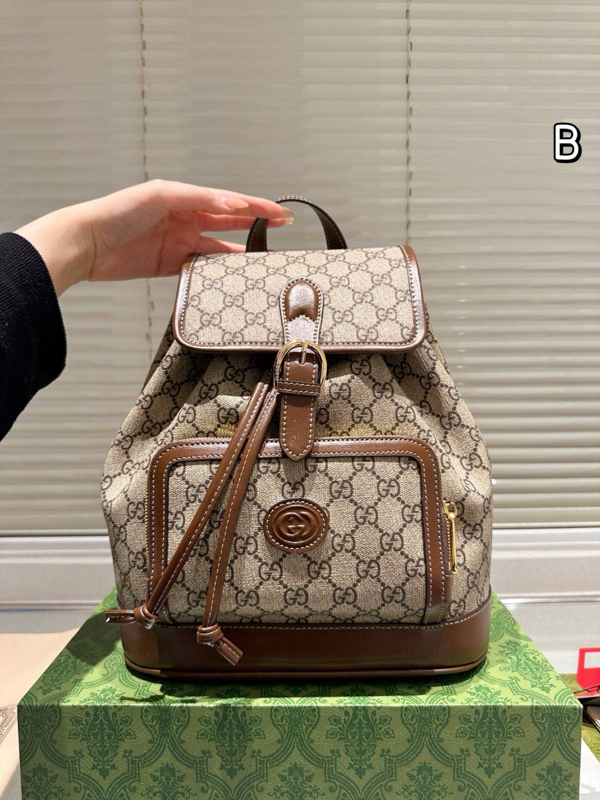 Gucci GGモノグラム ショルダーバッグ GUCCI GGモノグラム ショルダーバッグ