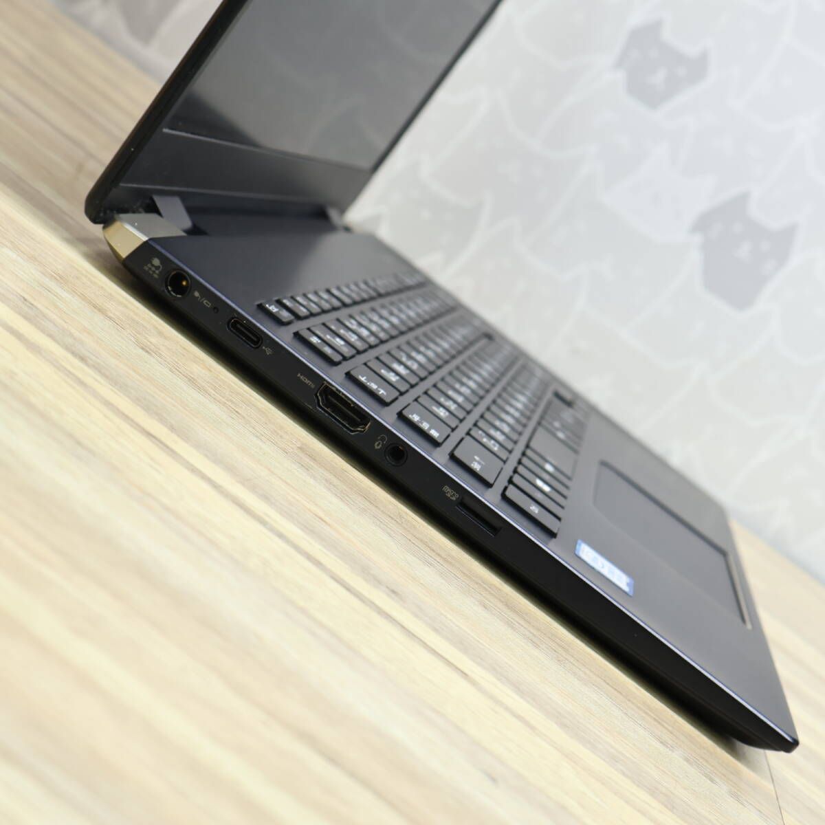 ☆美品 高性能8世代4コアi5！M.2 NVMeSSD256GB メモリ8GB☆GZ63/NL Core i5-8250U Webカメラ TypeC  Win11 MS Office2019 H&B☆P80757 - メルカリ