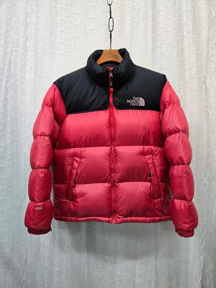 【雷市場（ポンジャン）商品韓国直送】 THE NORTH FACE(ザノースフェイス) 兼用 700 Nuptse(ヌプシ) グースダウンジャケット 95