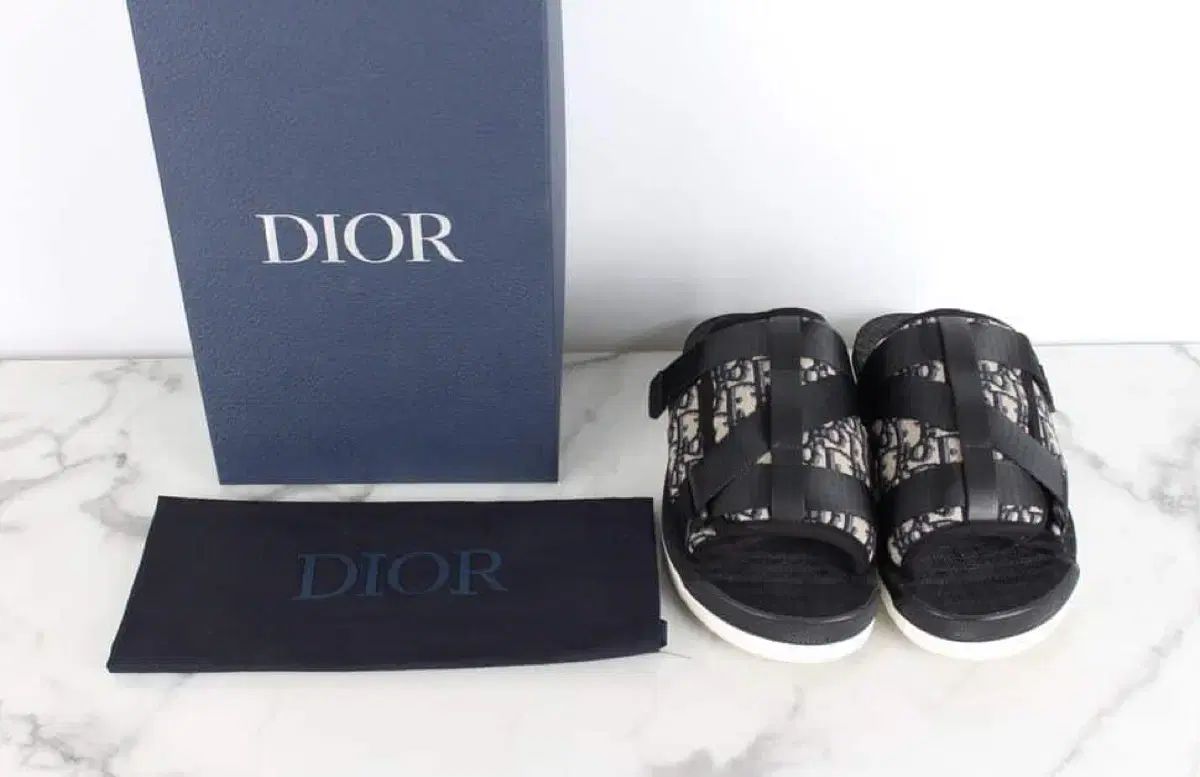 DIOR ディオール オブリーク アルファ サンダル