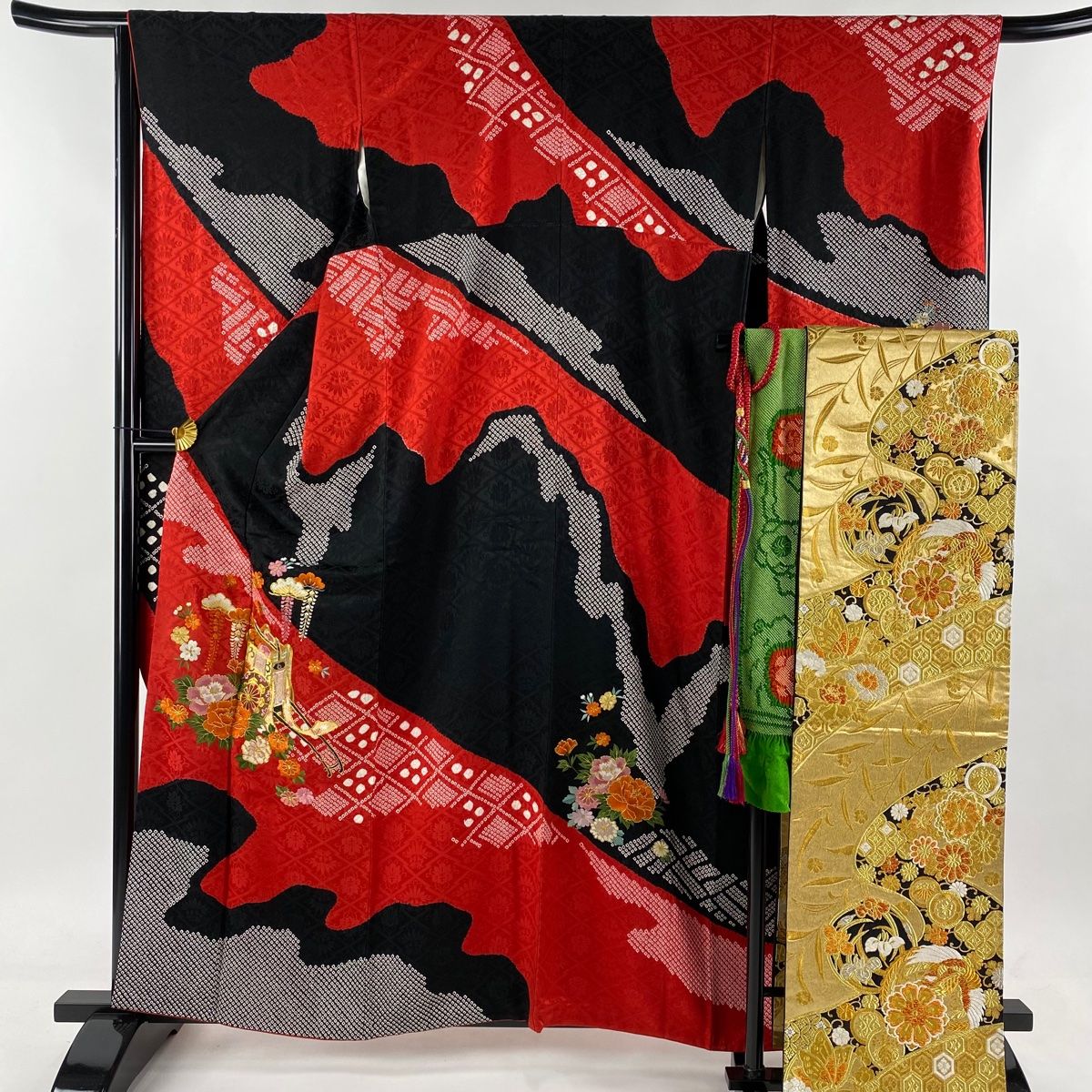 刀剣美術 日本刀鍔 銀象嵌金銀象嵌鍔 鉄地金銀象嵌容彫片切彫 オンライン