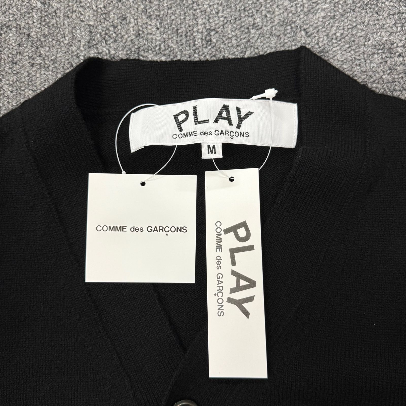 参考上代31350円 未使用 PLAY COMME des GARCONS 24AW V-Neck Cardigan 