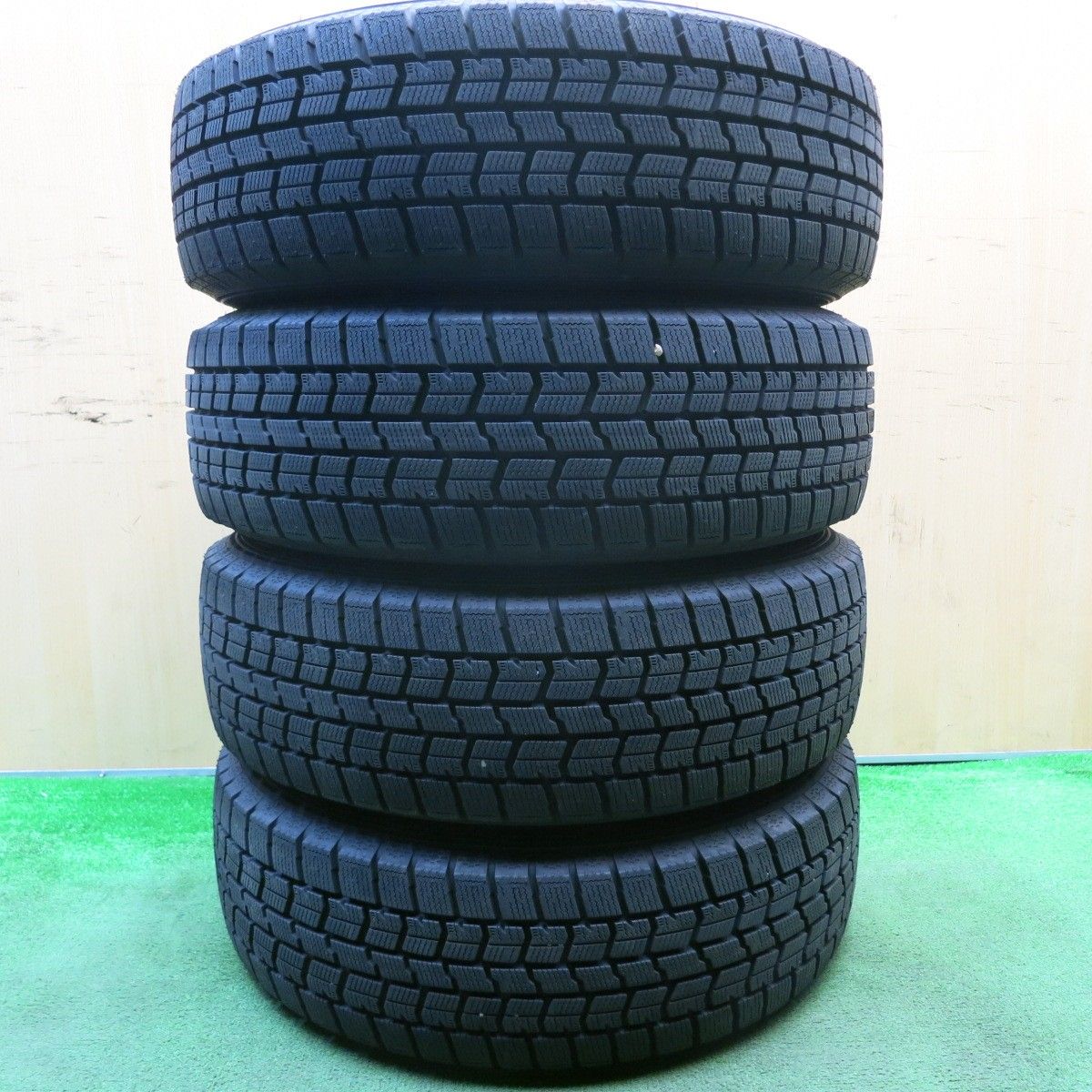 極上中古スタッドレス205/60R16ブリザックVRX3 ステップワゴン、ノア等