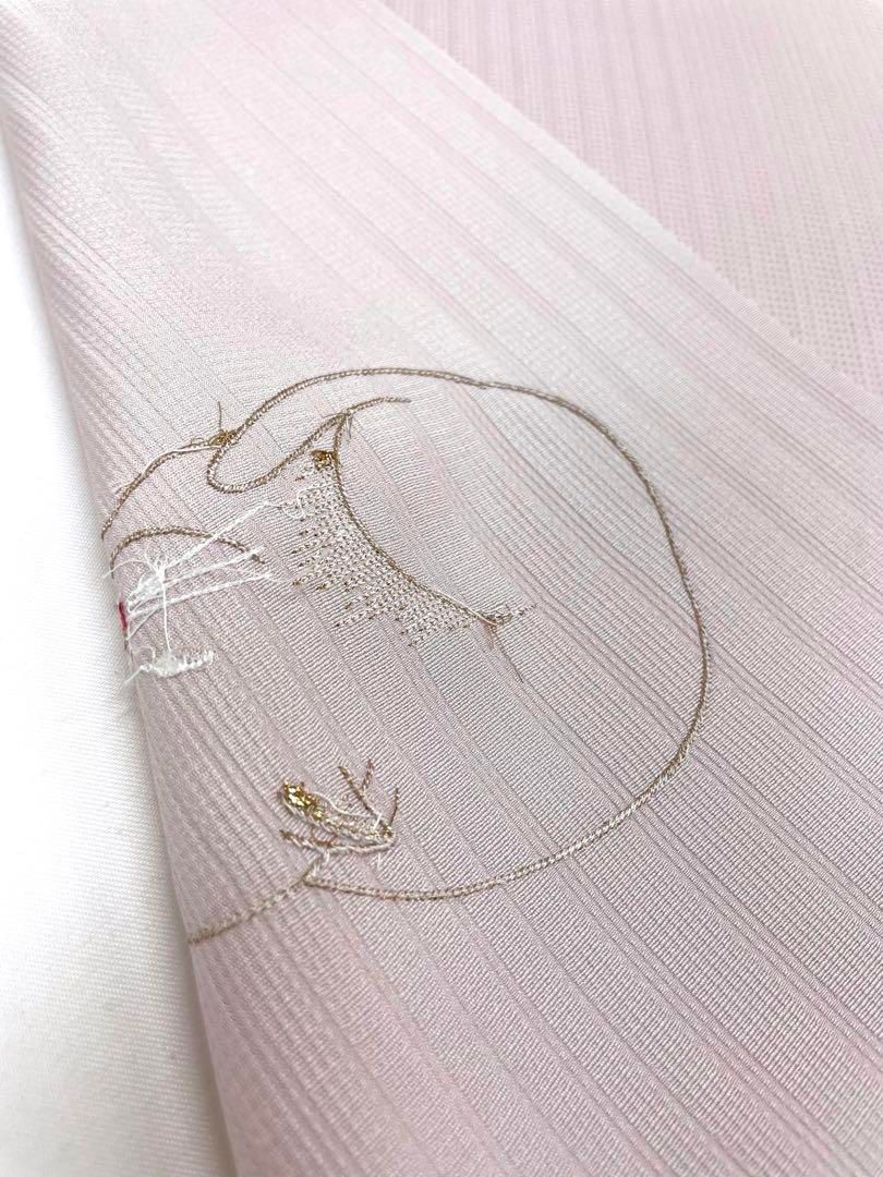 小紋 京刺繍 紋意匠 猫と鞠 灰梅色 正絹 反物 小紋 京刺繍 小紋 京刺繍 紋意匠 猫と鞠 灰梅色 正絹 反物 小紋 京刺繍